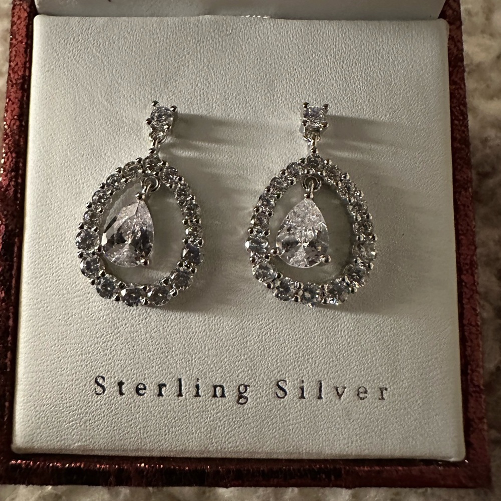 Sterling silver dangly earrings with beautiful stones  new